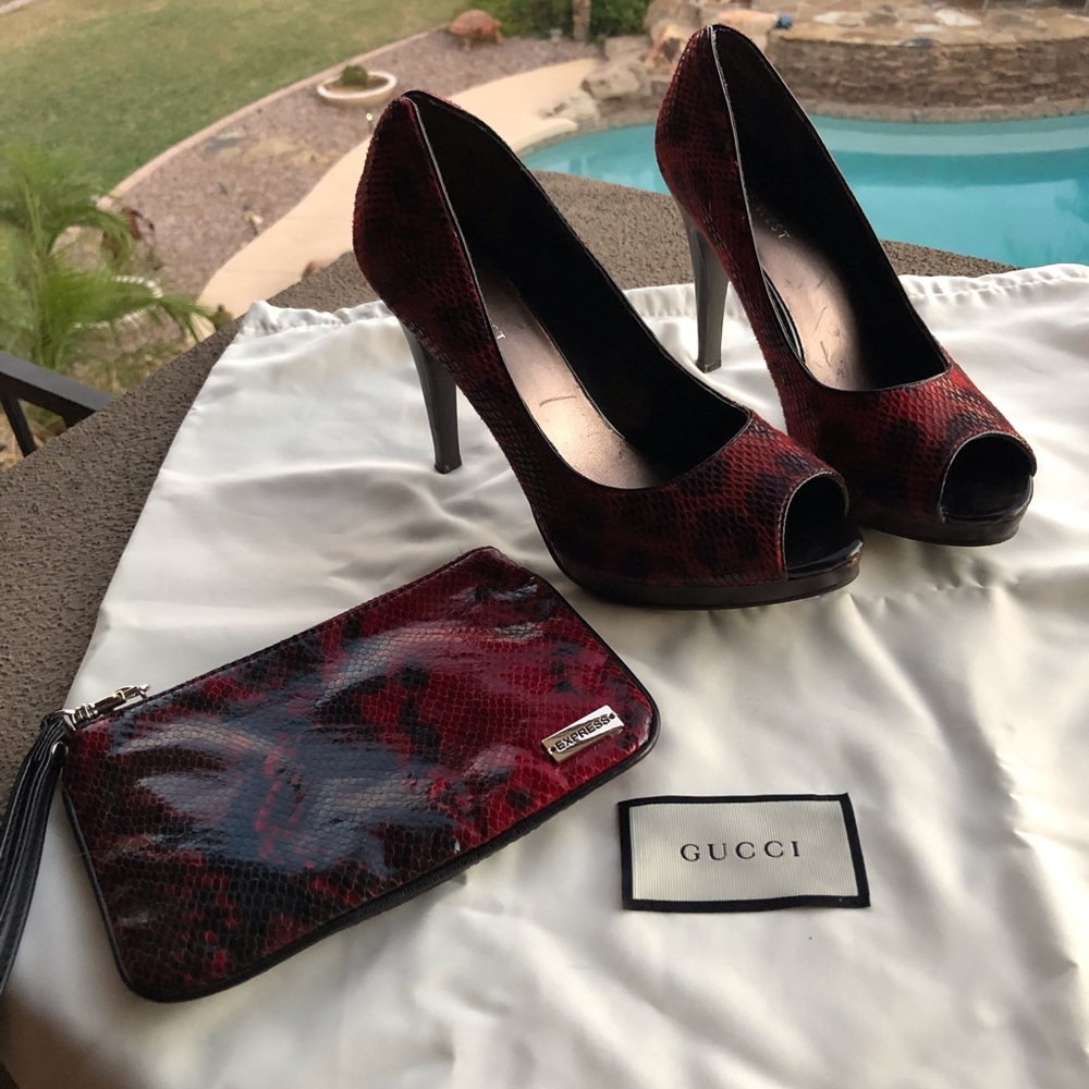 Matching set- heels and wristlet set